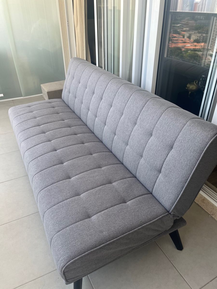 Sofá Cama Elegante Tríplex Plata - La Esencia del Lujo y Confort en Tu Hogar